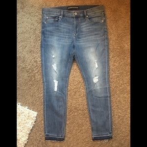 NWOT cropped jean leggings from Express💖